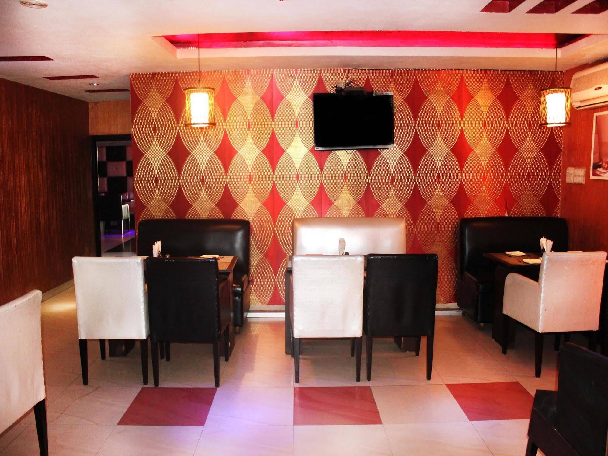 Hotel Rajmandir Faridabad Eksteriør bilde