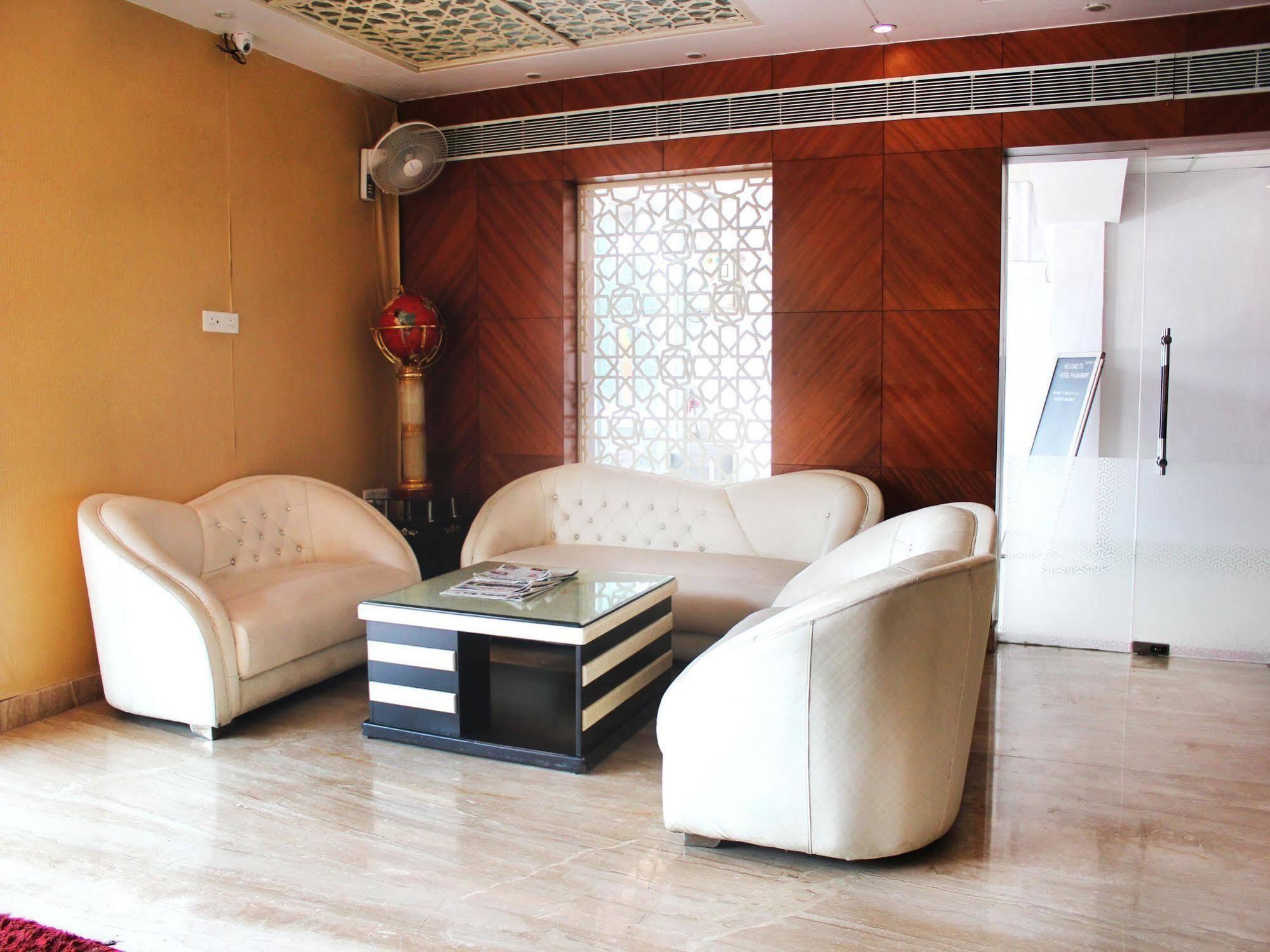 Hotel Rajmandir Faridabad Eksteriør bilde