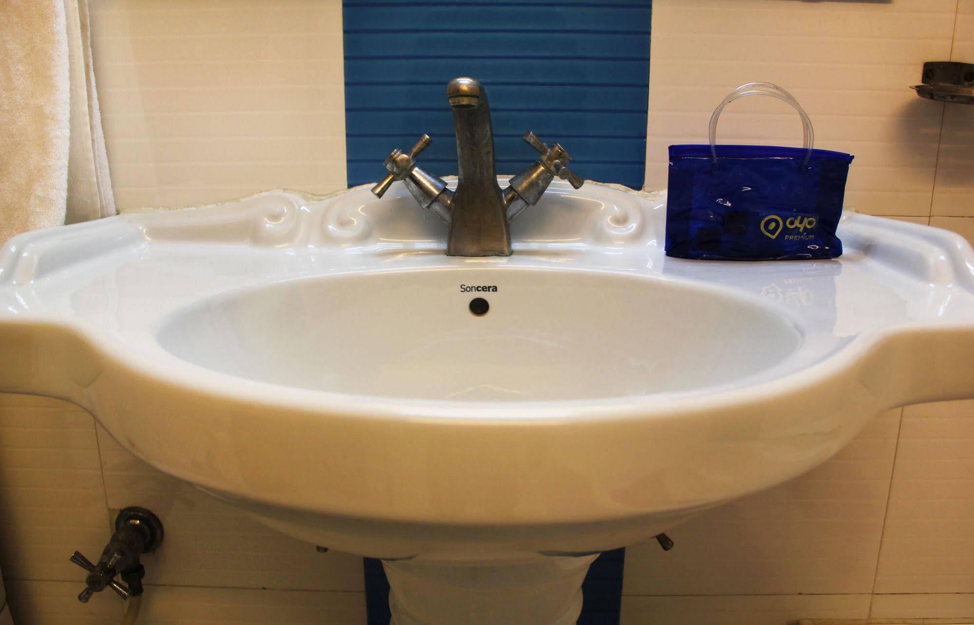 Hotel Rajmandir Faridabad Eksteriør bilde