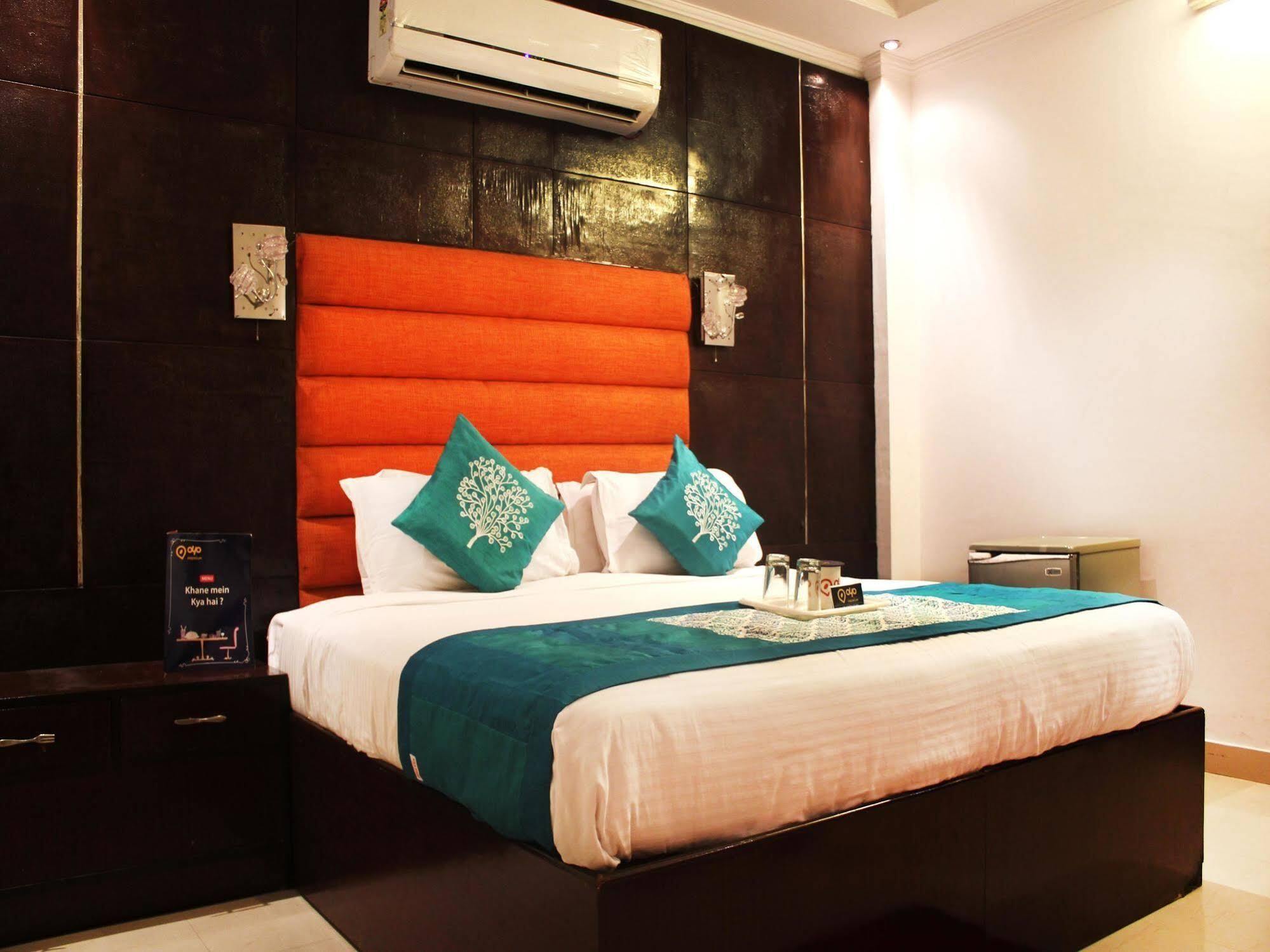 Hotel Rajmandir Faridabad Eksteriør bilde