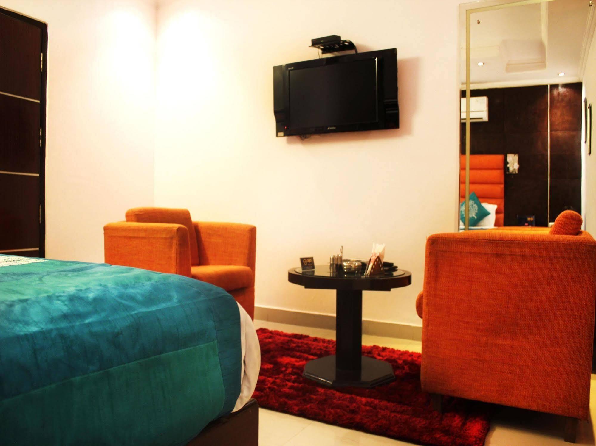 Hotel Rajmandir Faridabad Eksteriør bilde